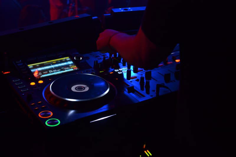 Bar & Club DJ's