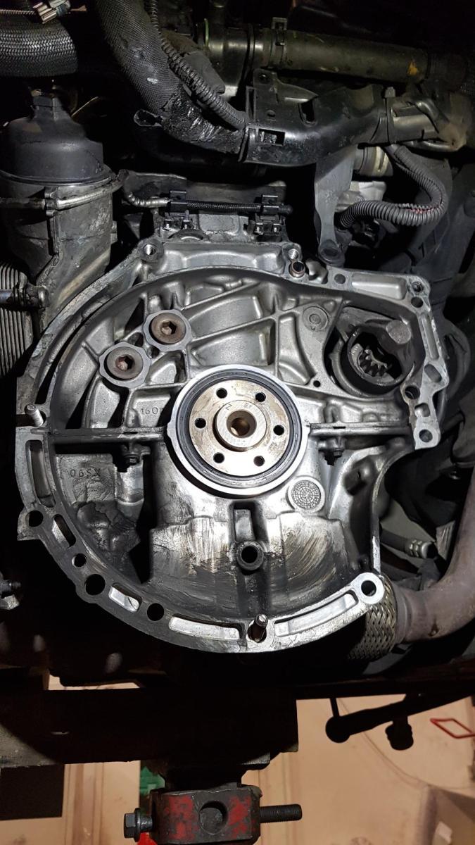 EMBRAYAGE ET VOLANT MOTEUR PEUGEOT 308