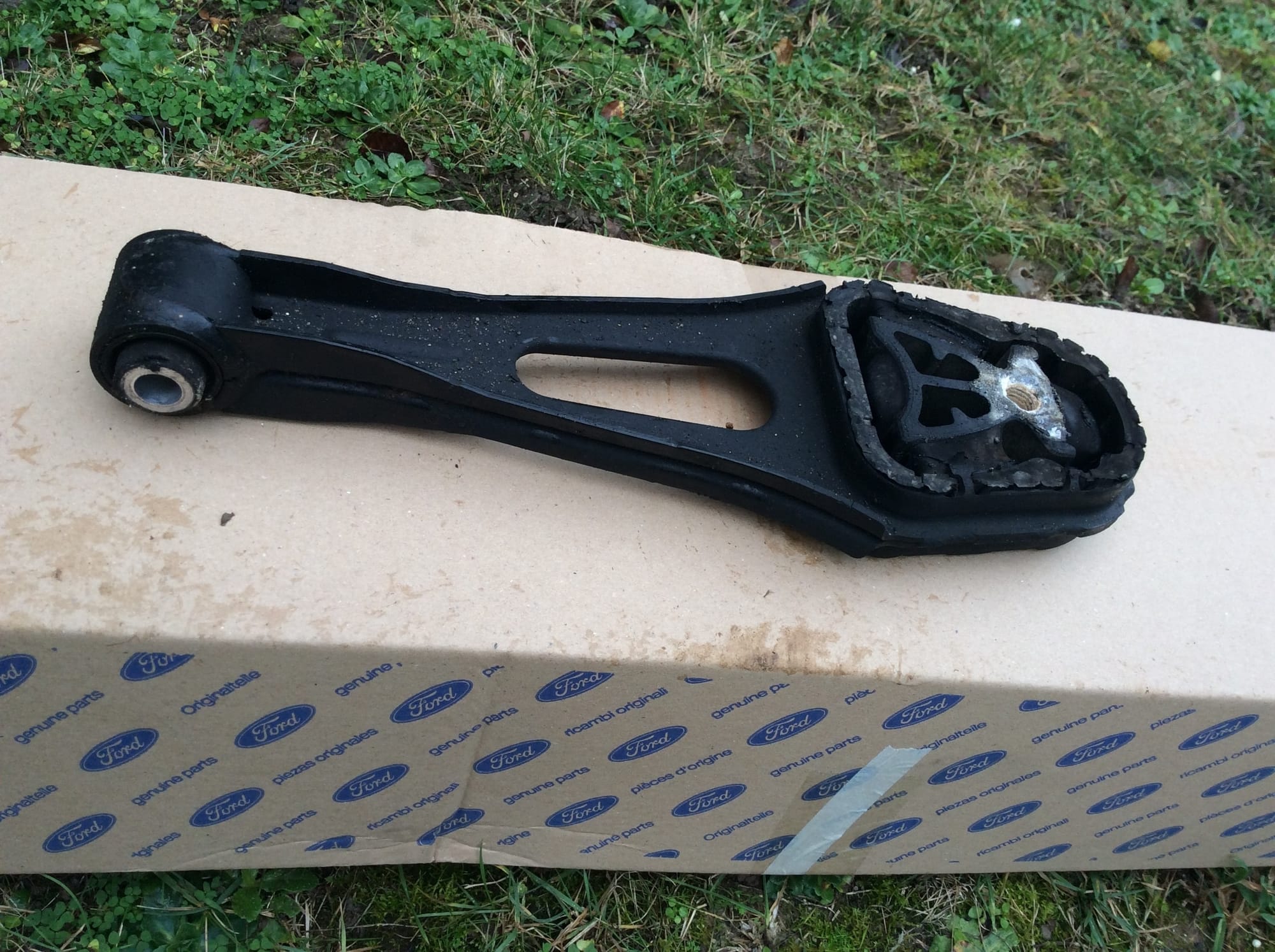 SUPPORT MOTEUR FORD TRANSIT