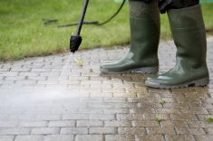 How to Select a Good Concrete Cleaning Company image