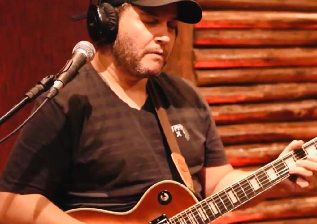 Lado B: guitarrista Juninho di Sousa faz show com repertório de seu novo álbum