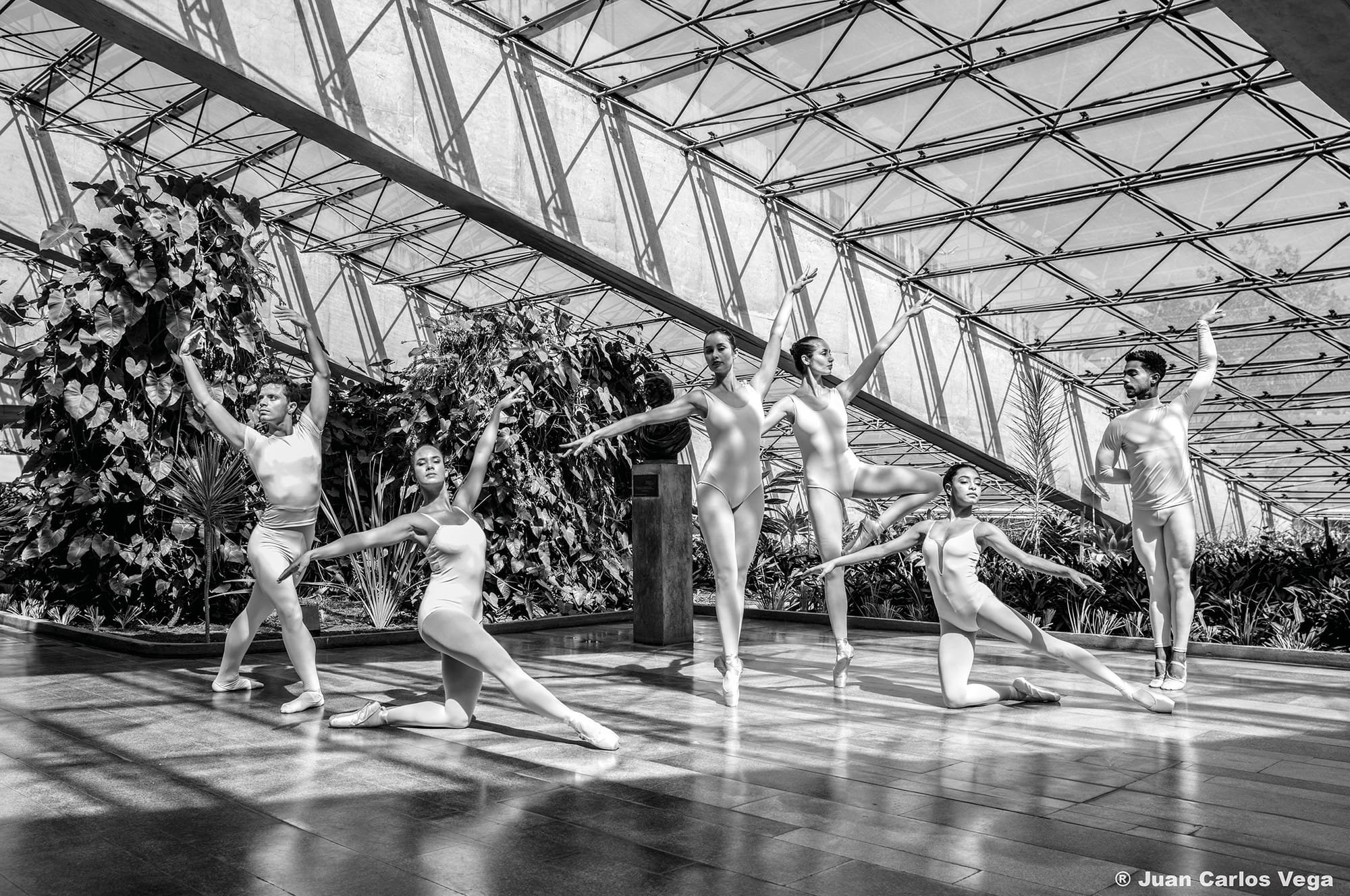 Casa Thomas Jefferson fecha 2022 com show de jazz e exposição em homenagem a Niemeyer