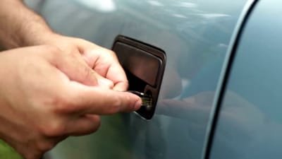 Factors to Consider When Choosing a Car Key Replacement Service Provider image