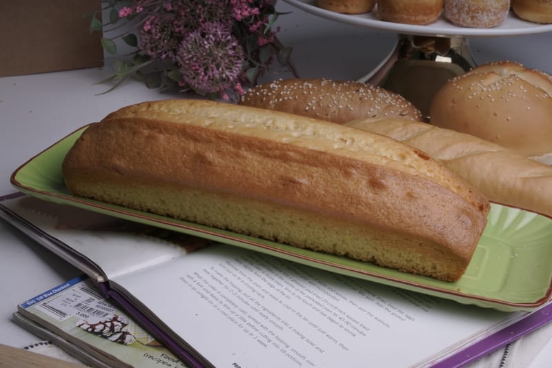 Vanilla English Cake كيكه الفانيلا الانجليزيه
