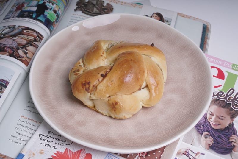 Cheese Zaatar Roll رول بالجبنه و الزعتر