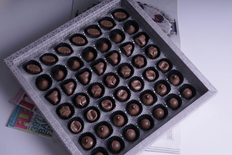 Special Chocolates 49 Pc (شوكولات خاصه ( كبير