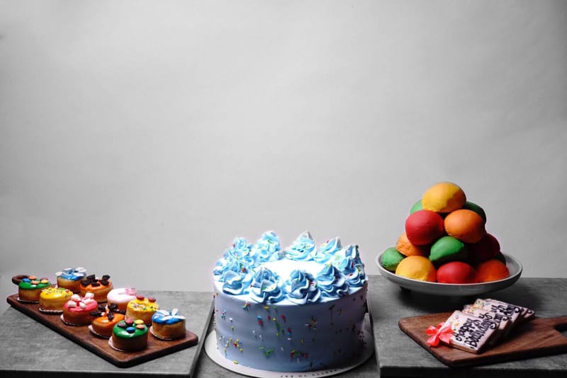 Blue Birthday Cake Package 30 Person عيد ميلادك علينا المجموعة الزرقاء 30 شخص