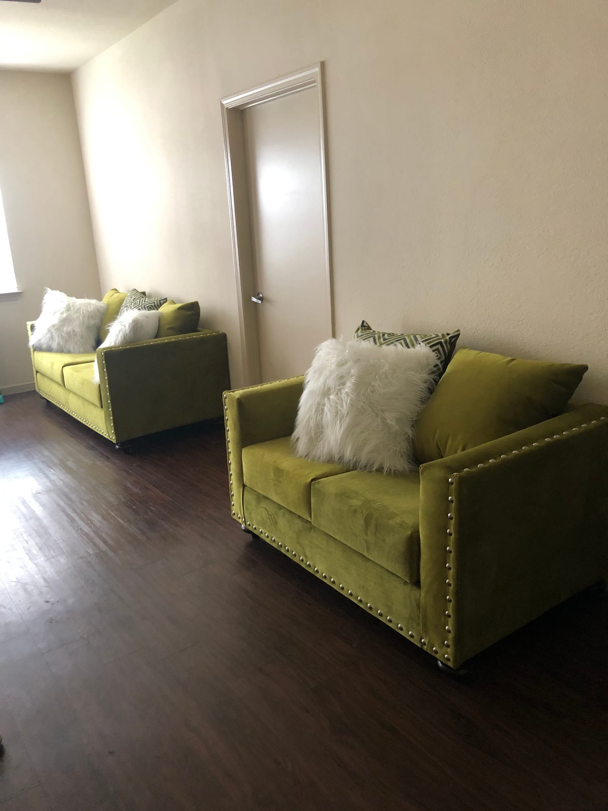 JV Lime Green Sofa & Loveseat