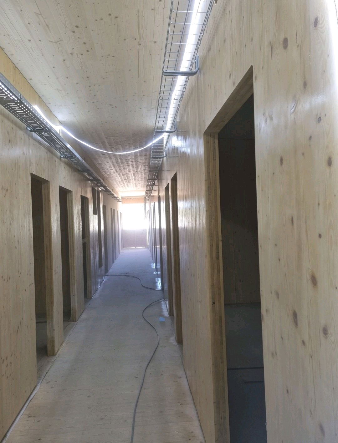 MISE EN OEUVRE TRAITEMENT M1 TEKNOS SUR MURS CLT