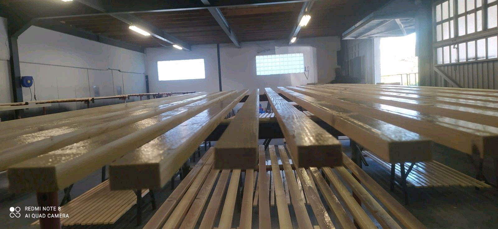 EIFFAGE SAVARRE - VILLAGE DES ATHLETES JO 2024 - TRAITEMENT M1 SUR CARRELETS EPICEA EN NOS ATELIERS