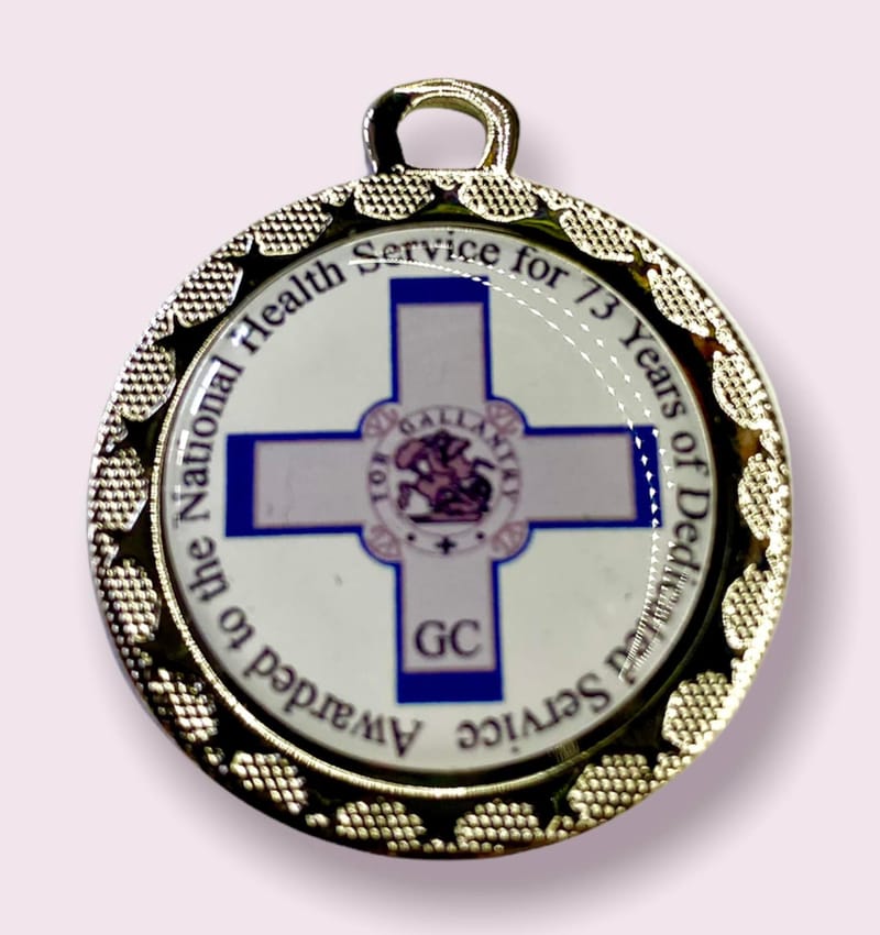 pack-of-20-nhs-george-cross-pin-badges-five-star-local