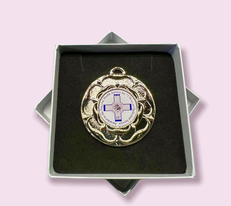 NHS CROSS 010 WITH PRESENTATION BOX FIVE STAR LOCAL