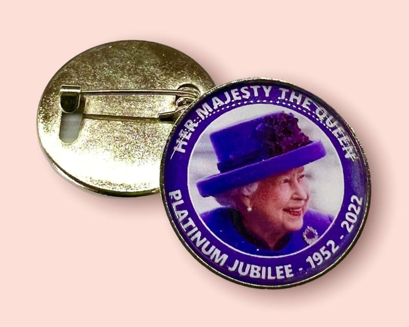 THE QUEEN'S PLATINUM JUBILEE PIN BADGE PURPLE FIVE STAR LOCAL