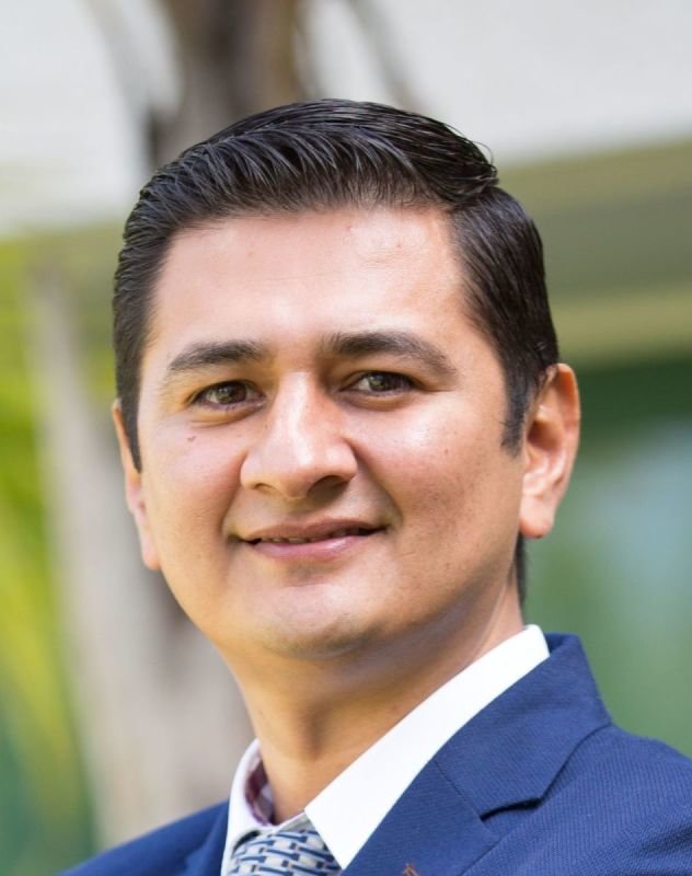 Dr. D. Jorge A. Reyes