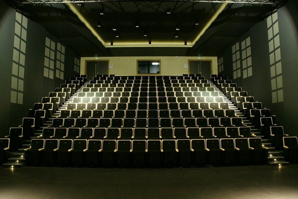 Salle de spectacles Villeneuve de Marsan - Wirth