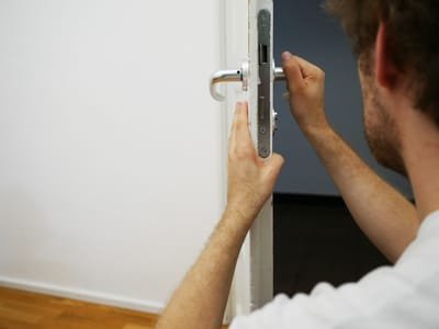 Factors to Consider When Hiring a Locksmith image