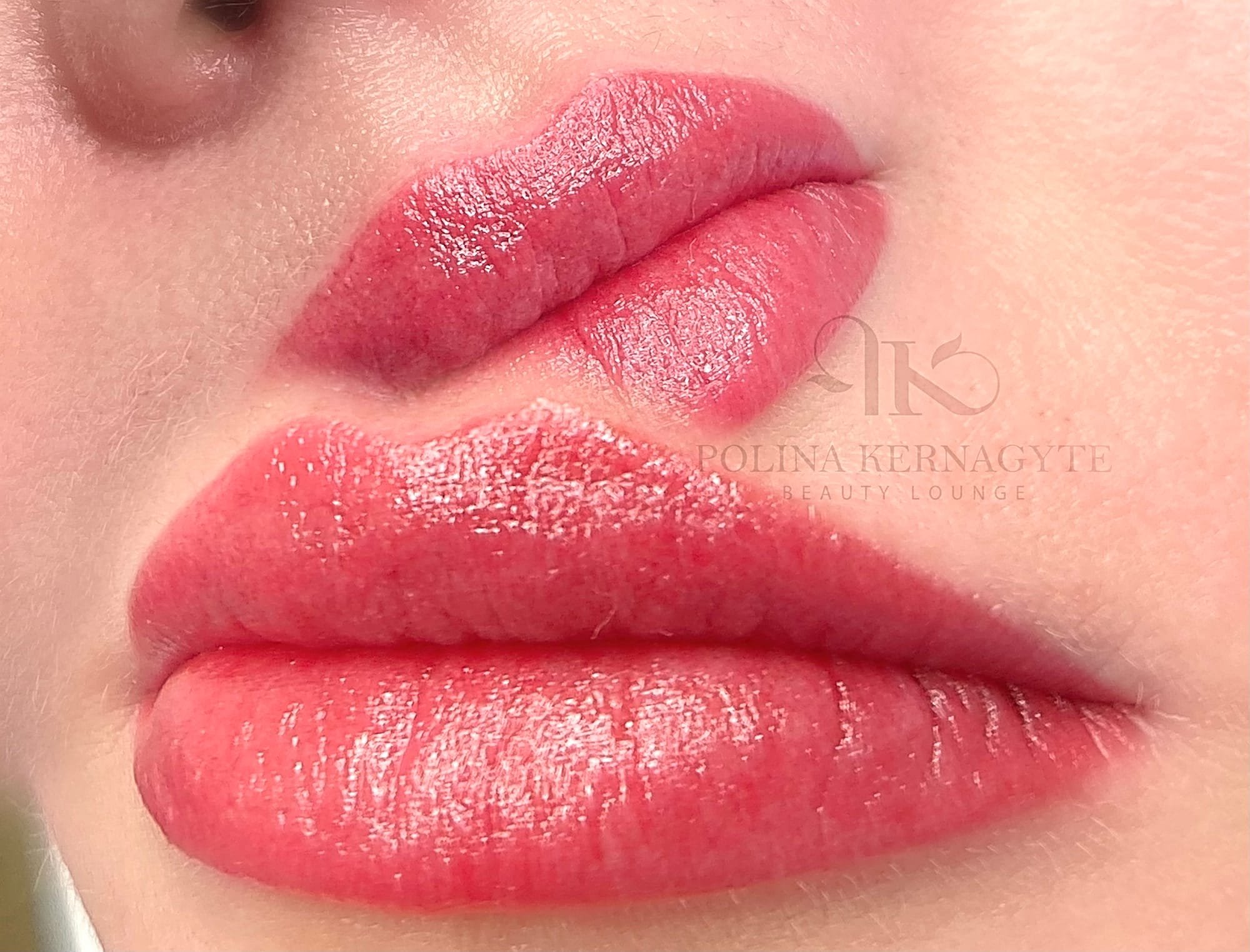 Intense lip blush