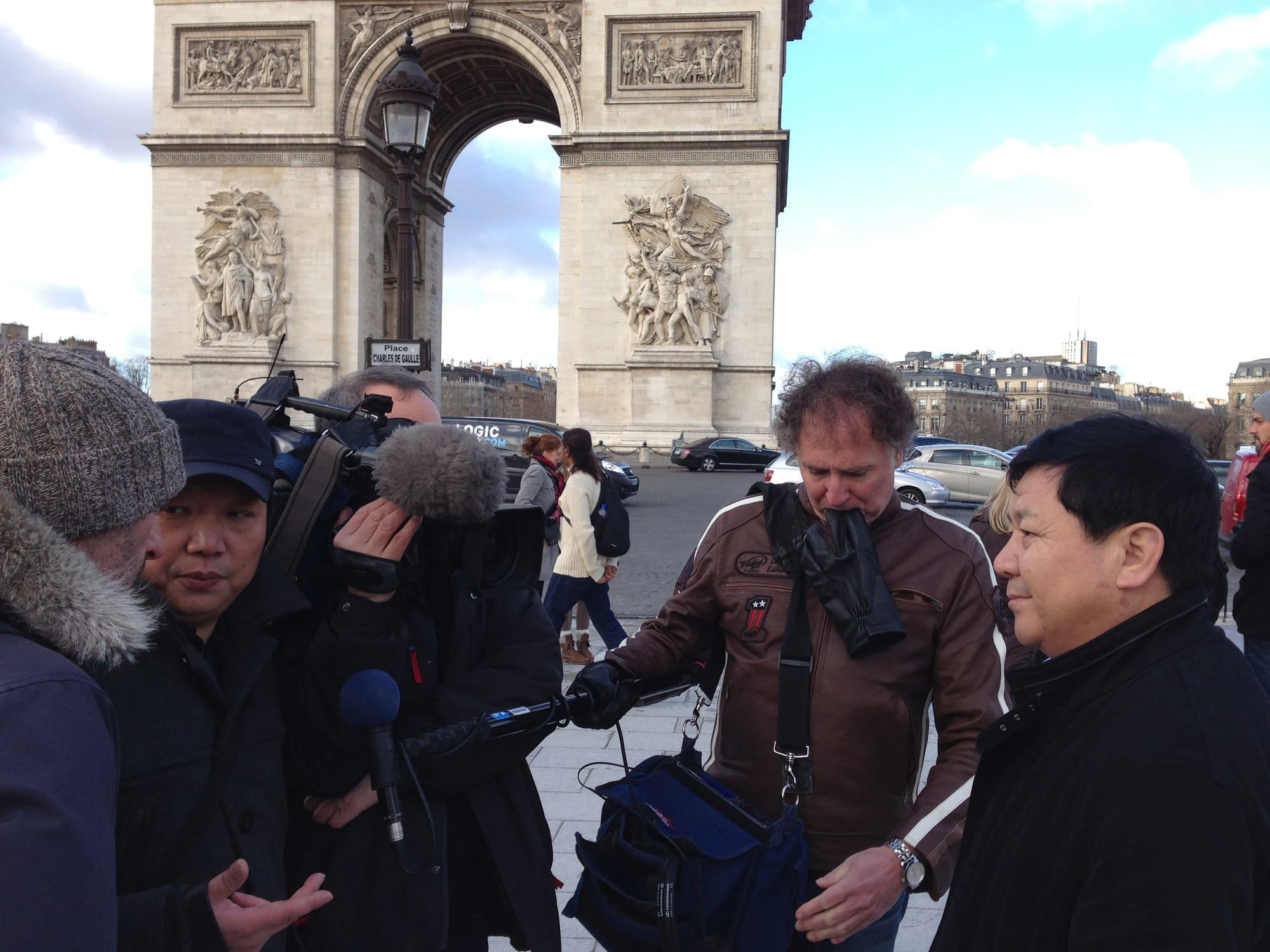 Tournage d'une vidéo sur les Champs Élysées