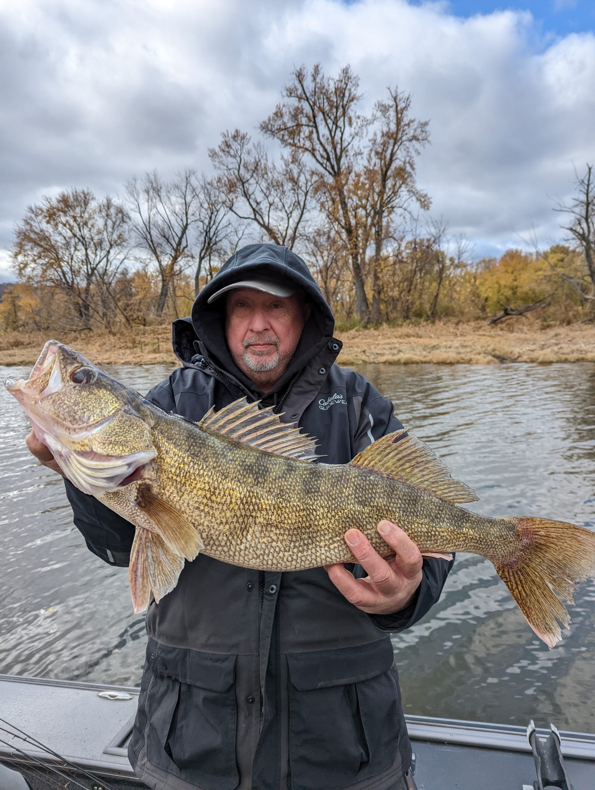 HAHN'S FISHING GUIDE - Hahn's Mississippi River Fishing Guide Service