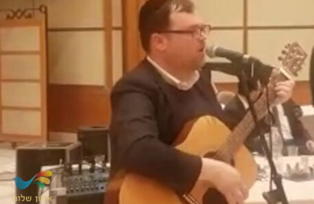 צביקה רוזנטל אברך ליטאי בעל-מנגן שהיה באומן, חזר לישראל וכתב שיר מרגש