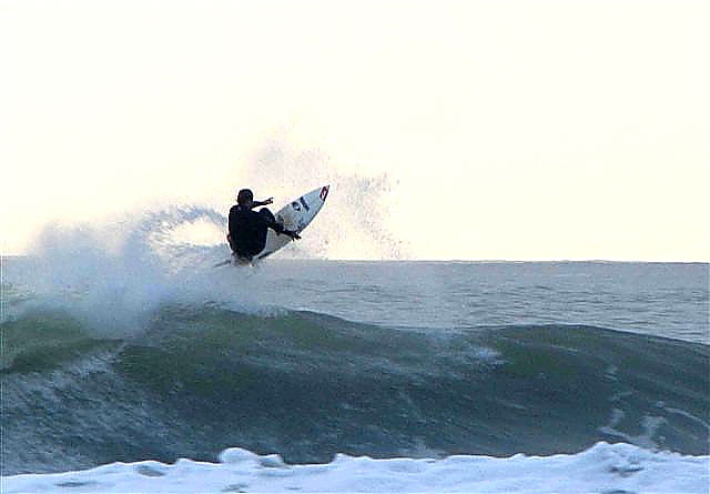 Surf d'hiver à Plouhinec