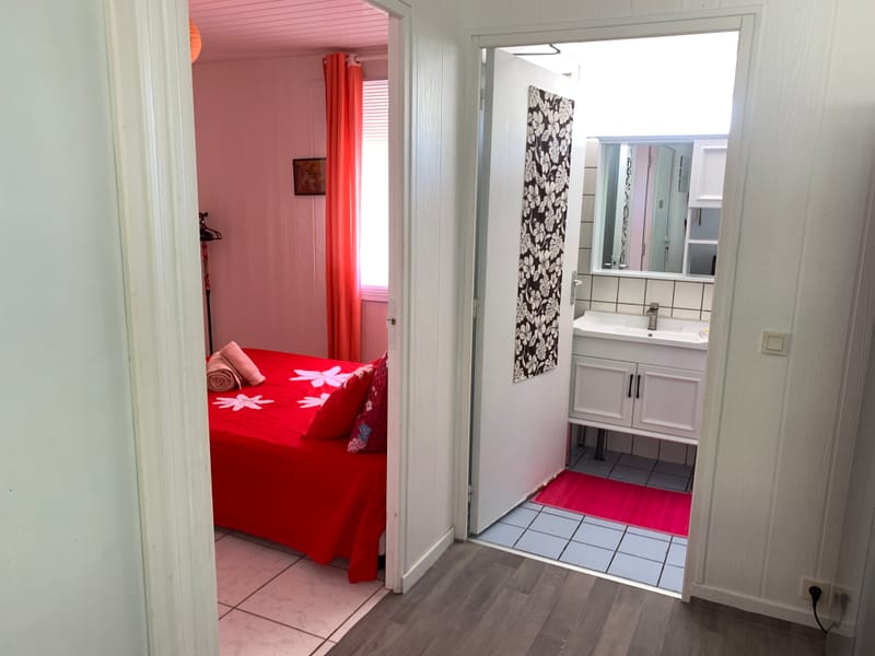 LAGON: 8 000 cfp la nuit pour 2 adultes max (67€)