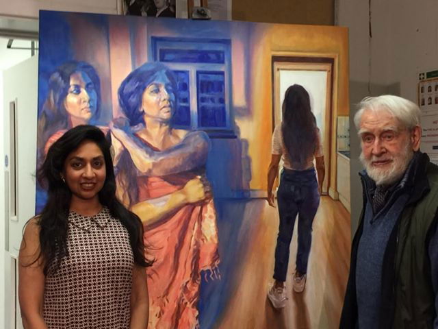 Rebecca Asghar being awarded the Mr Heatherley prize 2018