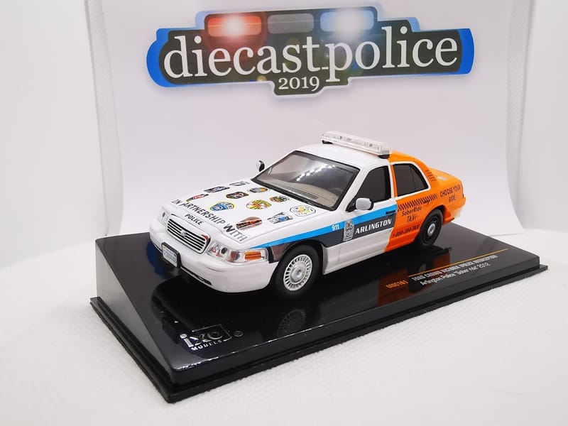 IXO 1/43 FORD Crown Victoria - Département de police de New York. (NYPD) -... EUR 54,99 - FR