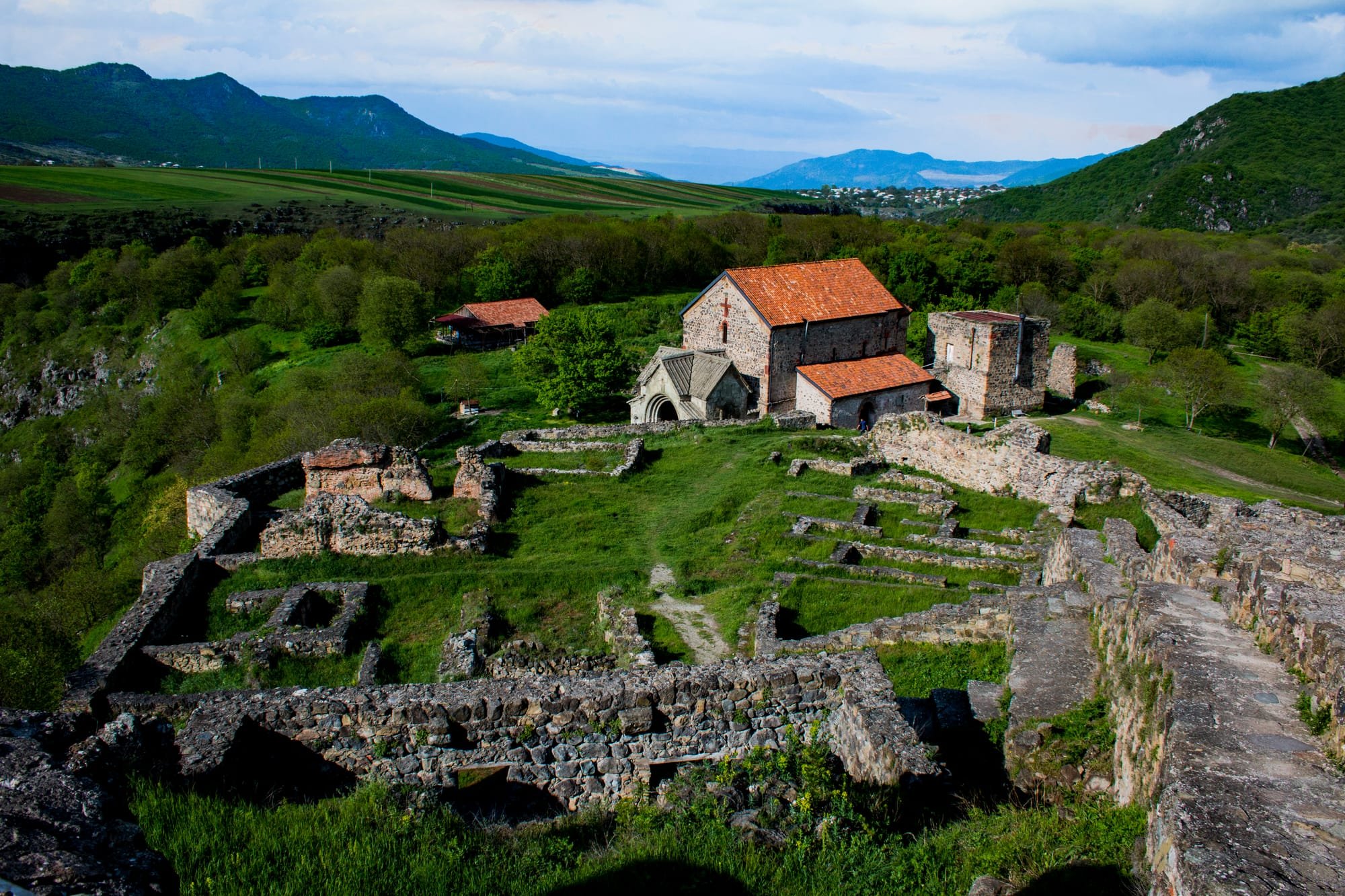 DISCOVER UNIQUE GEORGIAN INCRIPTIONS & HOMELAND OF THE FIRST EUROPEANS