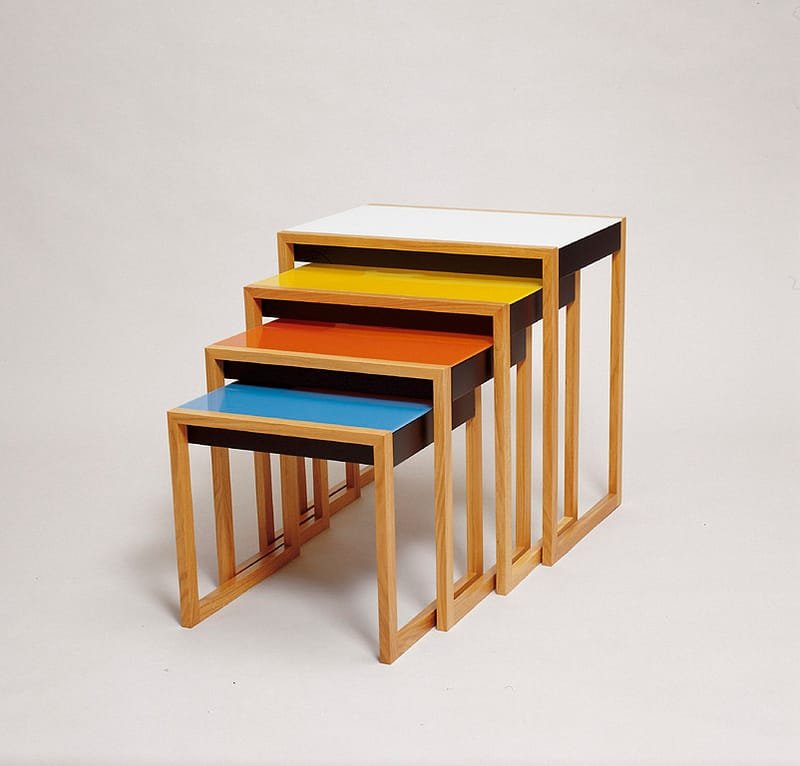 "Nesting Tables" de Josef Albers