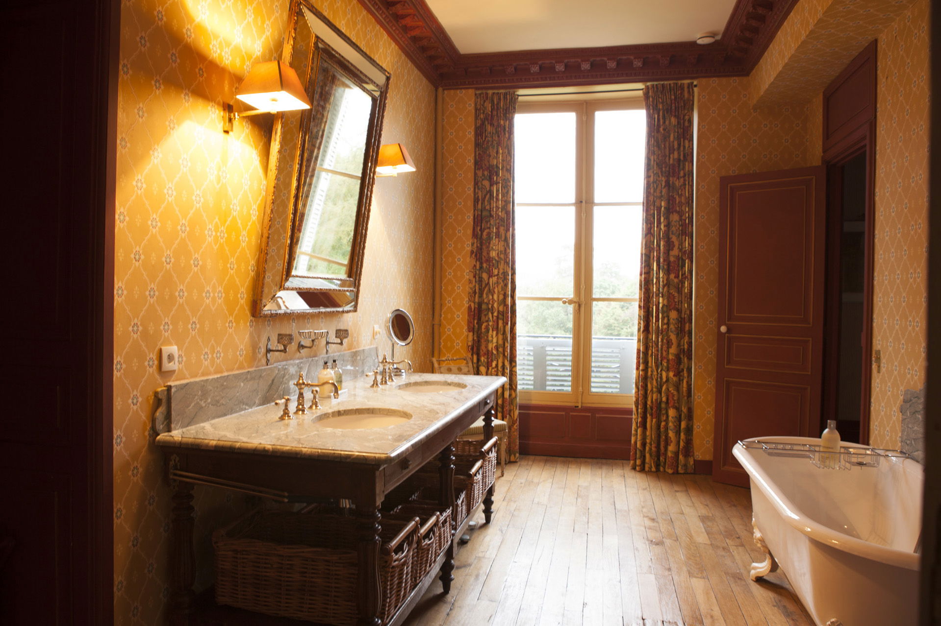 Delacroix bathroom