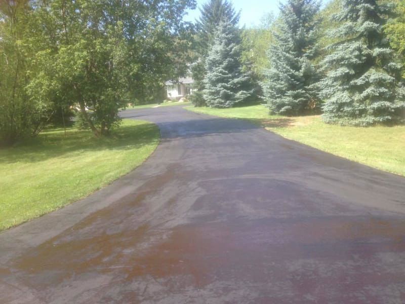 Acreage and driveway asphalt Paving & patching at its finest.!