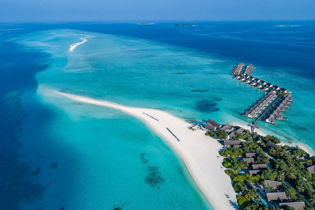 FOUR SEASONS LINDAA GIRAAVARU 5*