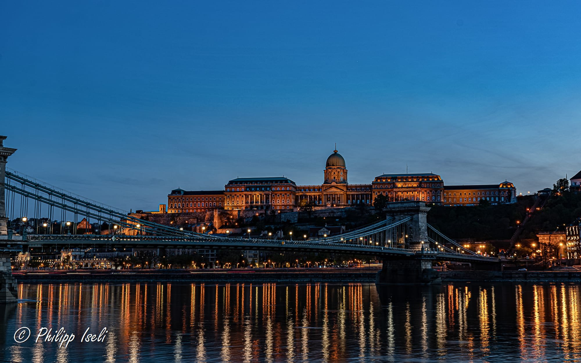Kettenbrücker Budapest in der blauen Stunde
