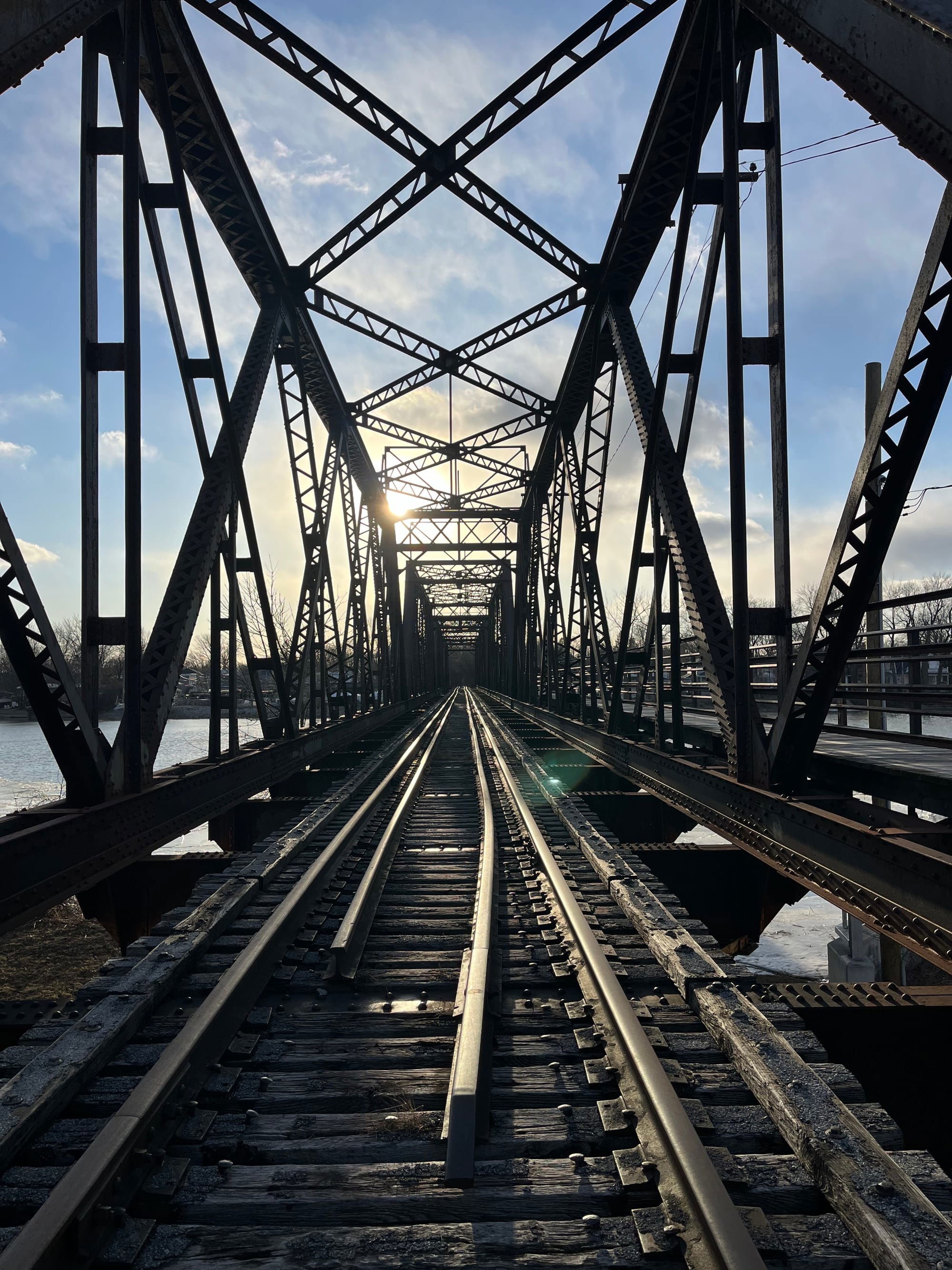 Le pont des Adirondacks, le passage qui change avec le temps par Emma Patulli