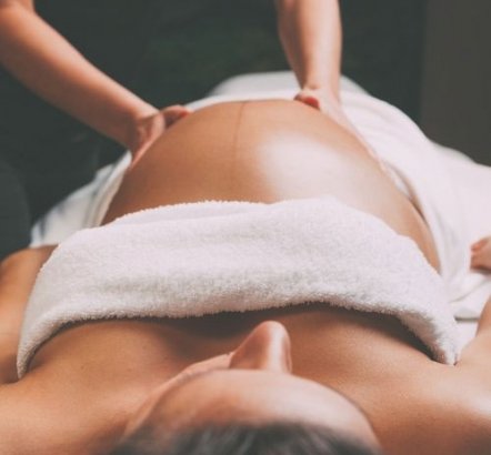 Massage adapté à la femme enceinte