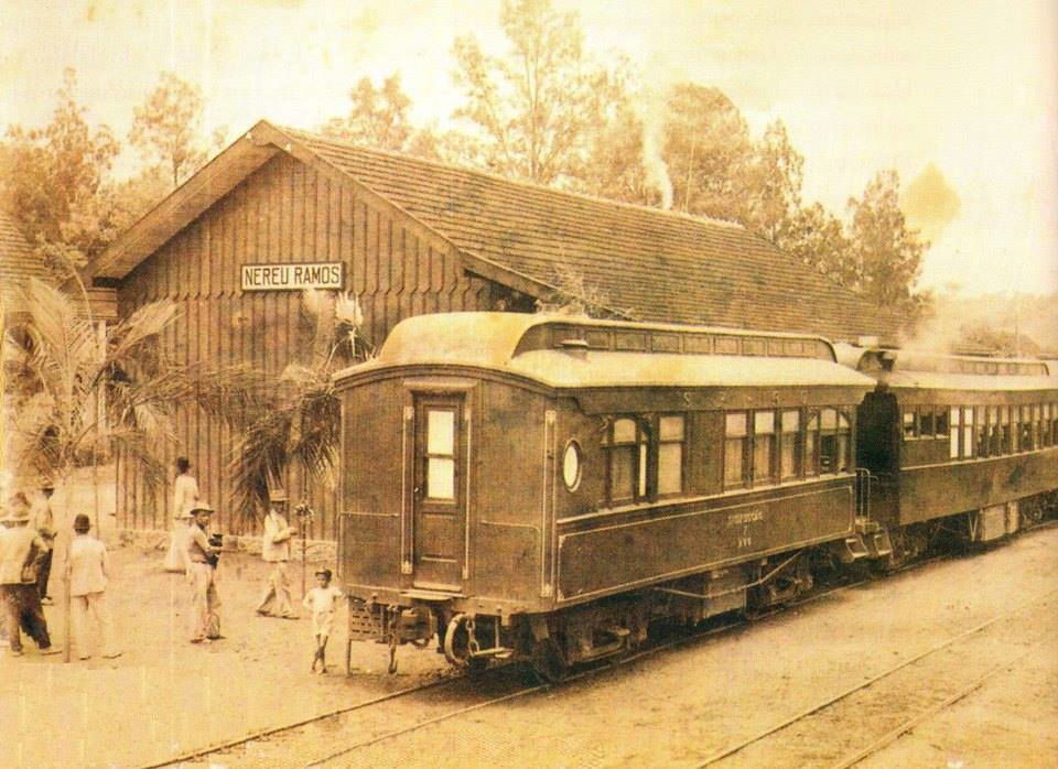 Foto de antigamente da Estação Ferroviária de Nereu Ramos. Nesse tempo o trem transportava pessoas para Corupá, Guaramirim, Joinville...