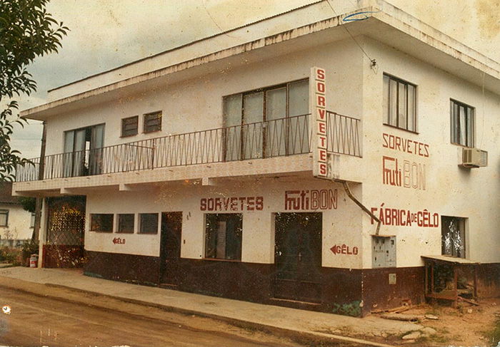 Fábrica da Sorvetes Frutibom, Jaraguá do Sul, década de 80.