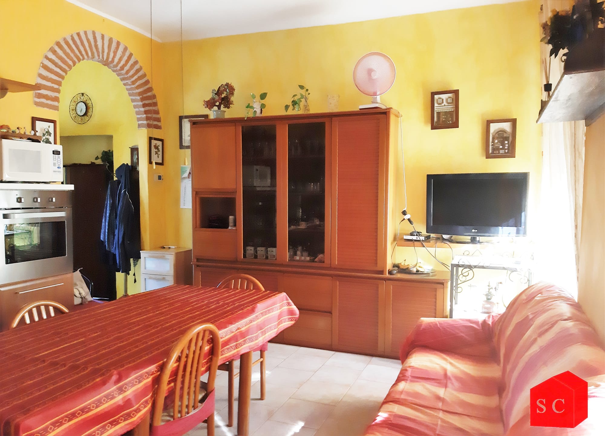 TRILOCALE CON POSTO AUTO € 42.000