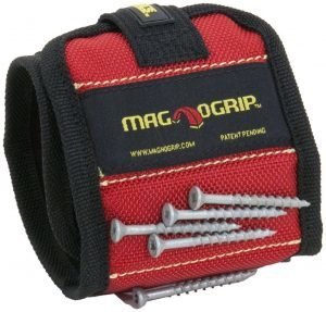 Things to consider while buying a magnetic wristband