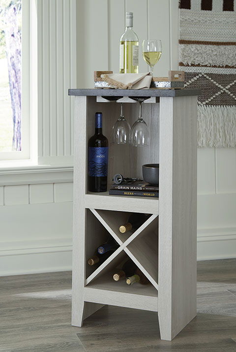 A4000329 TURNLEY WHITE BAR CABINET