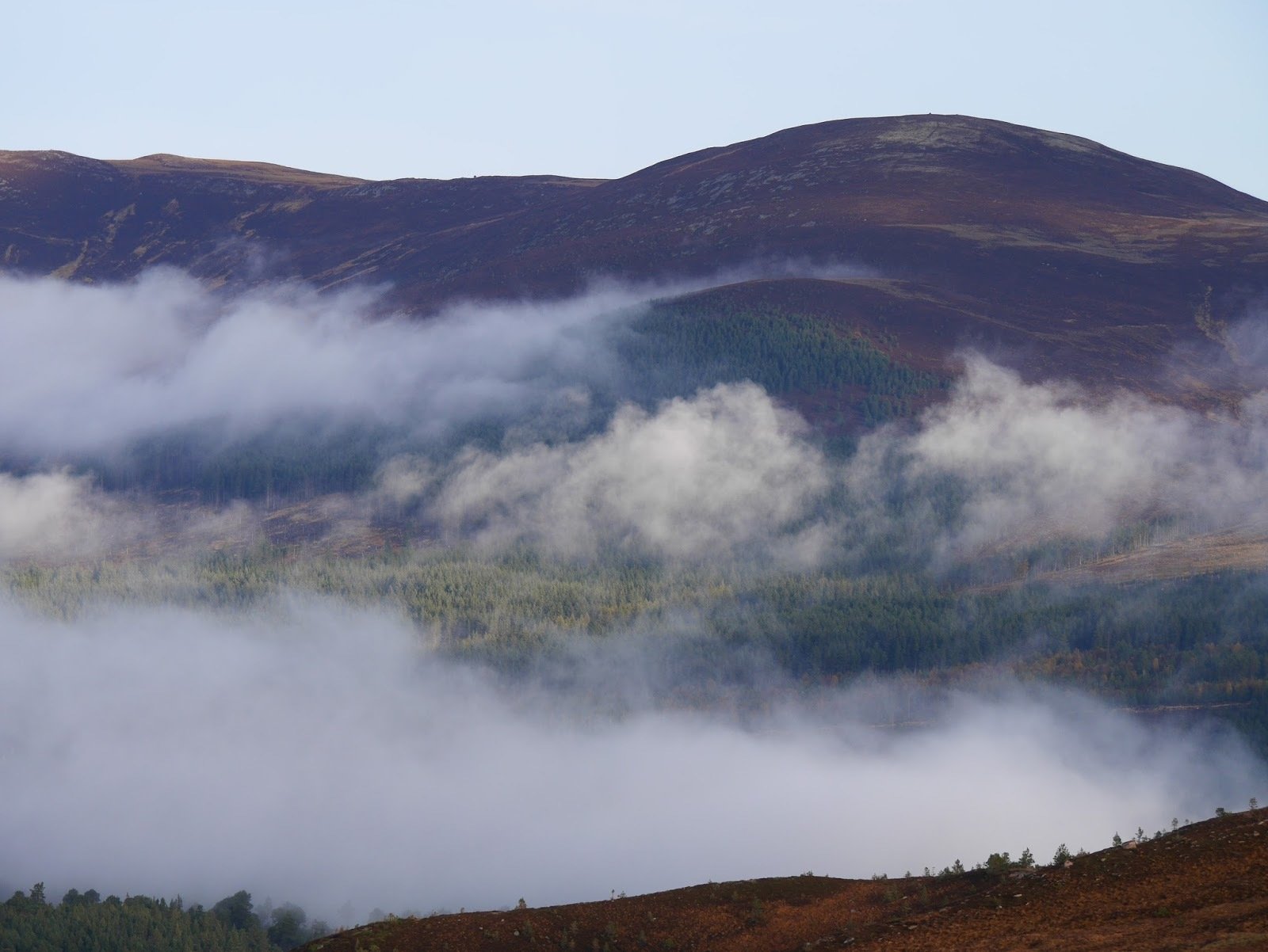 Meall a' Bhuachaille above the clouds