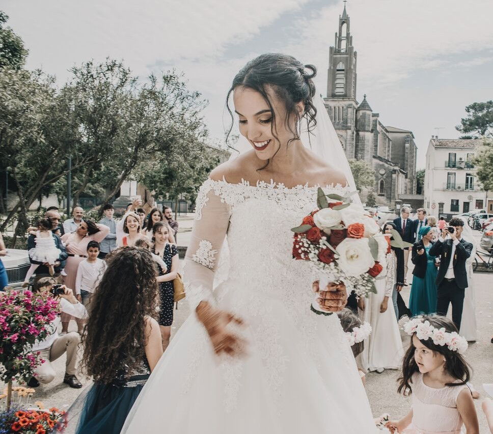 Coiffure et maquillage mariage peau halée