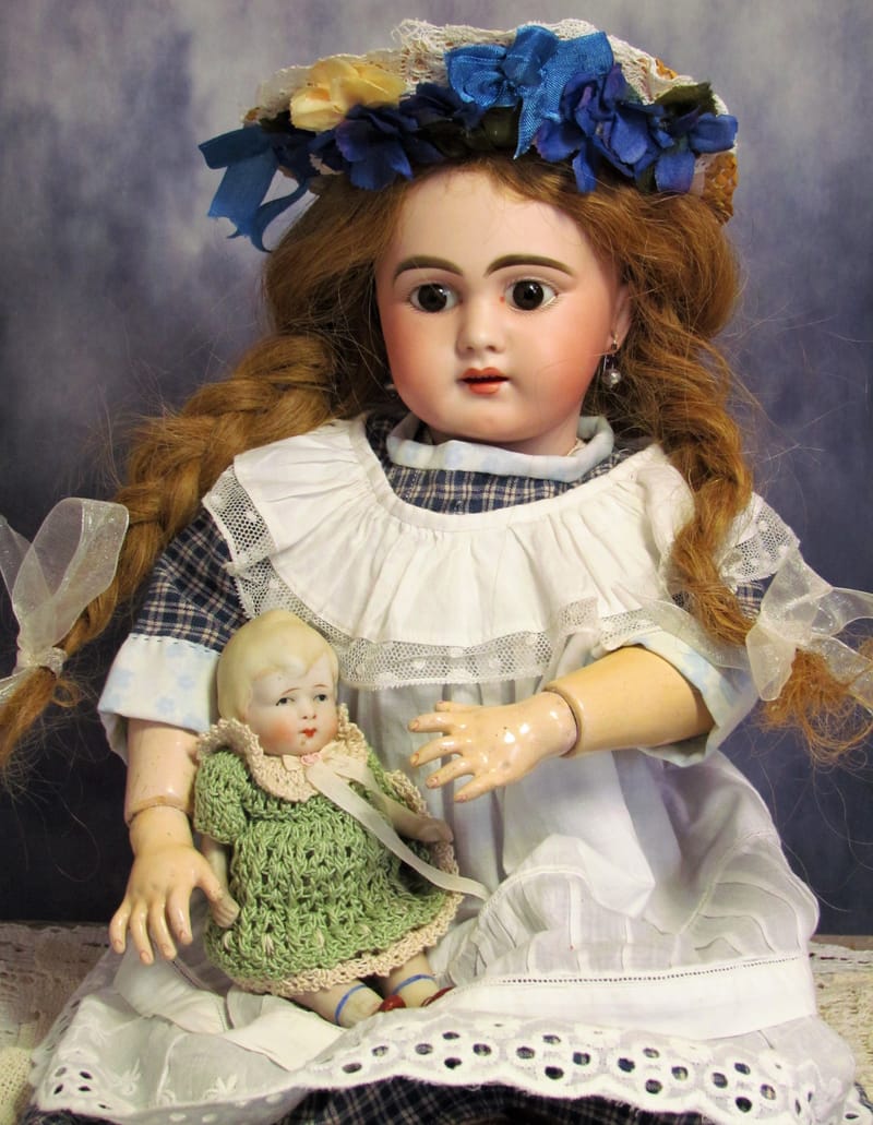 Antique Doll Place