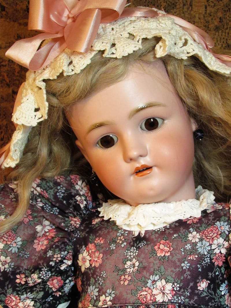 Antique Doll Place