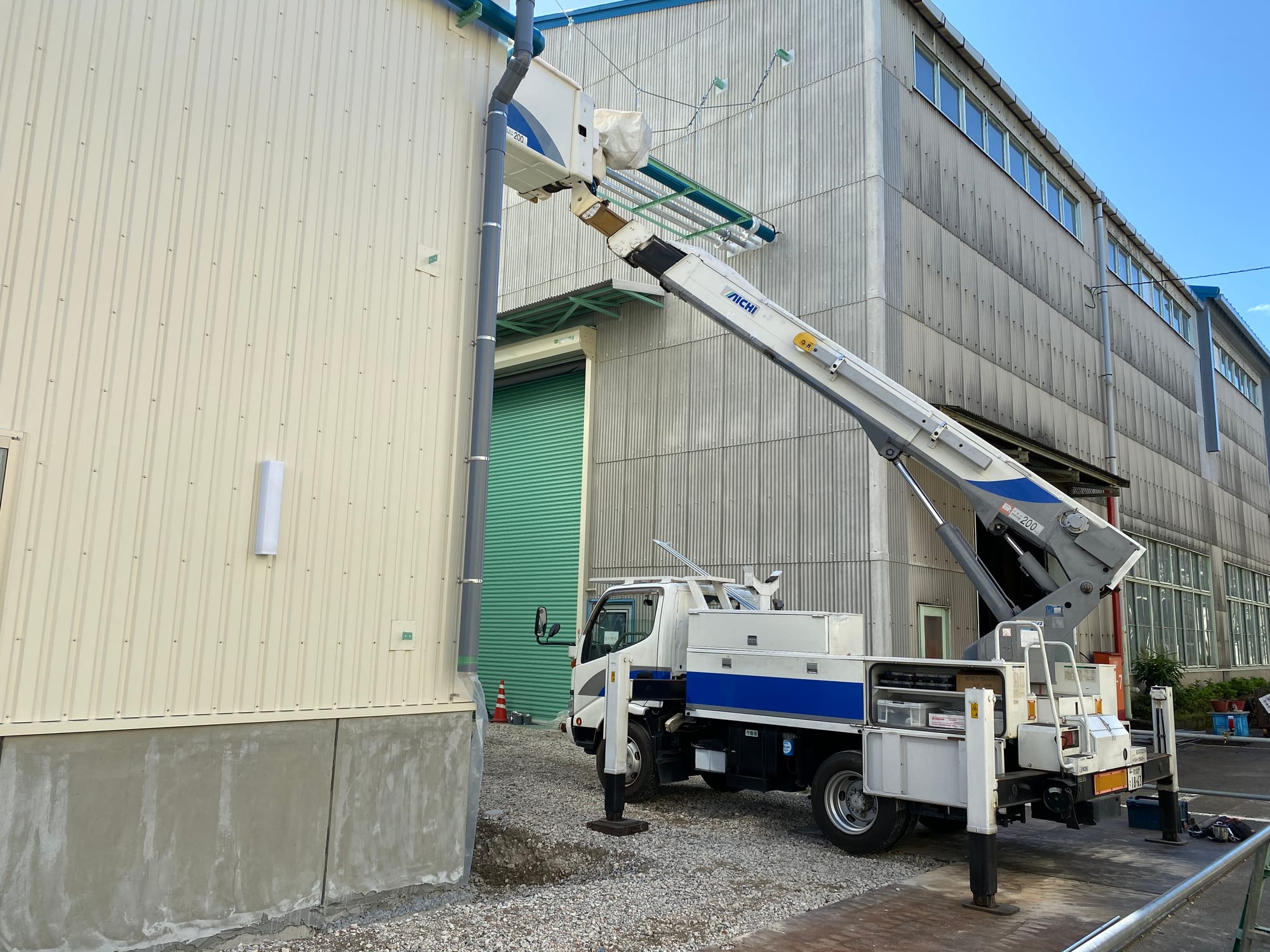 点検 工事 実績 令和２年９月 愛知県江南市 工場 自動火災報知設備 高所作業車 配管配線工事