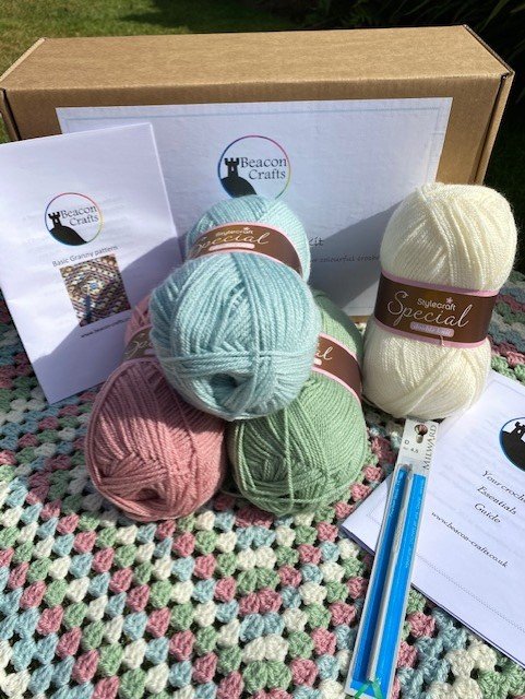 Cadeya Crochet Kit for Beginners, Crocheting Bags Kits with Step