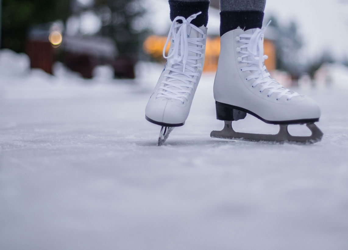 How to do an axel jump Sportecs