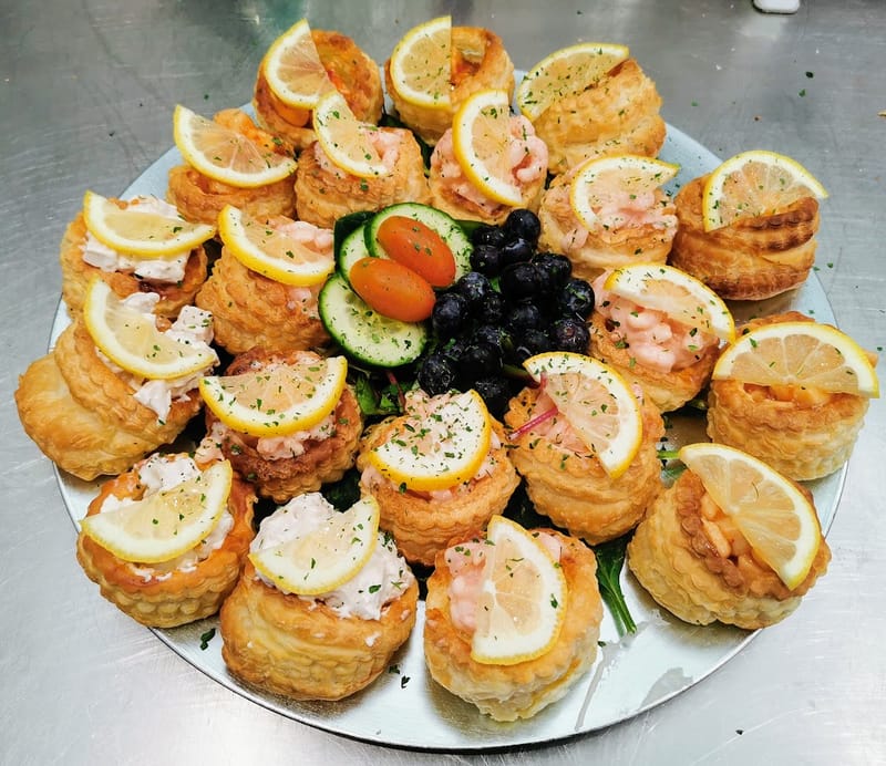 Platter Of 20 Savoury Vol Au Vents Various Fillings Fiestabuildabuffet