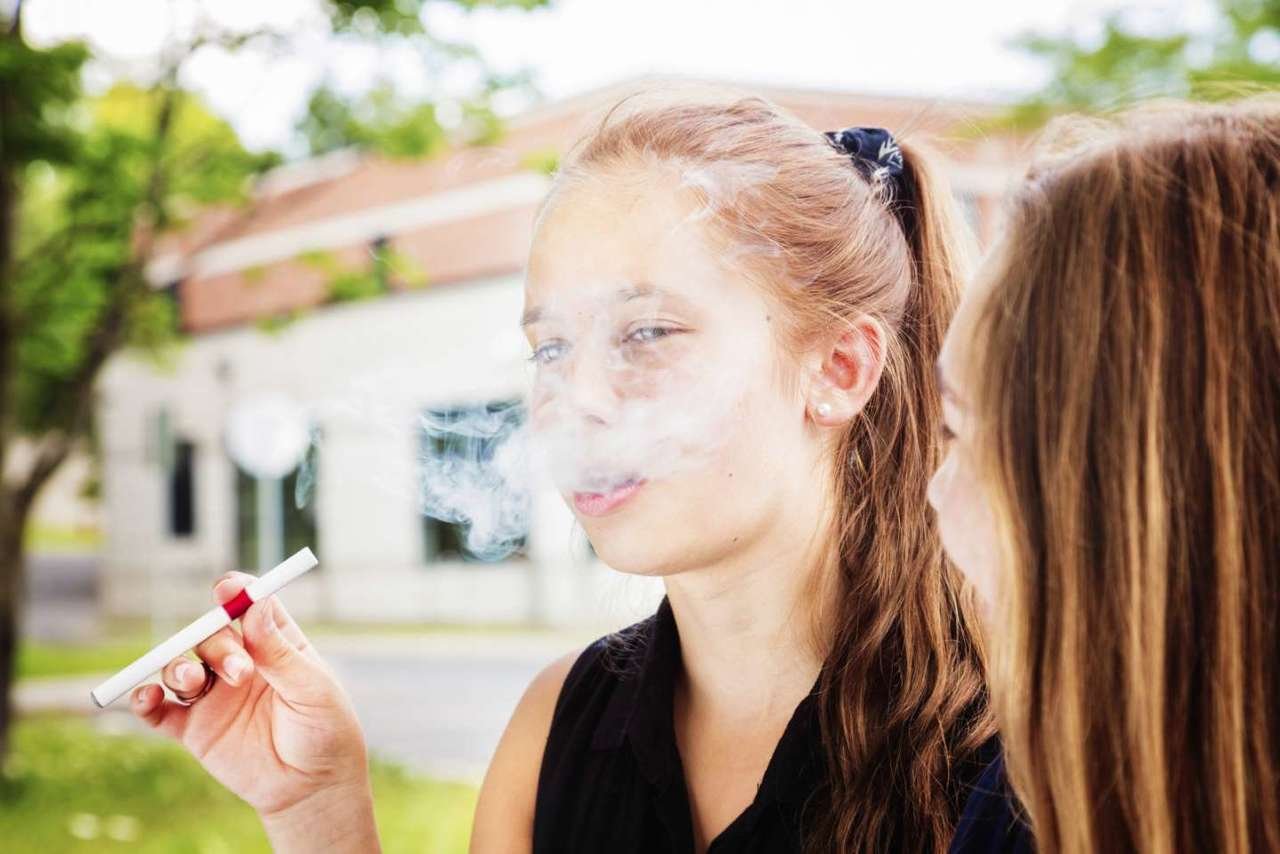 How to Tell if Your Kid Is Vaping